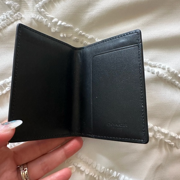 Coach wallet - Picture 2 of 3